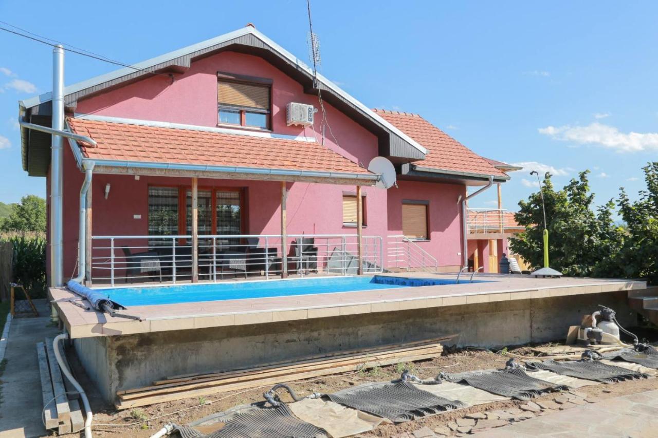 Vila Viktori Πίροτ Εξωτερικό φωτογραφία